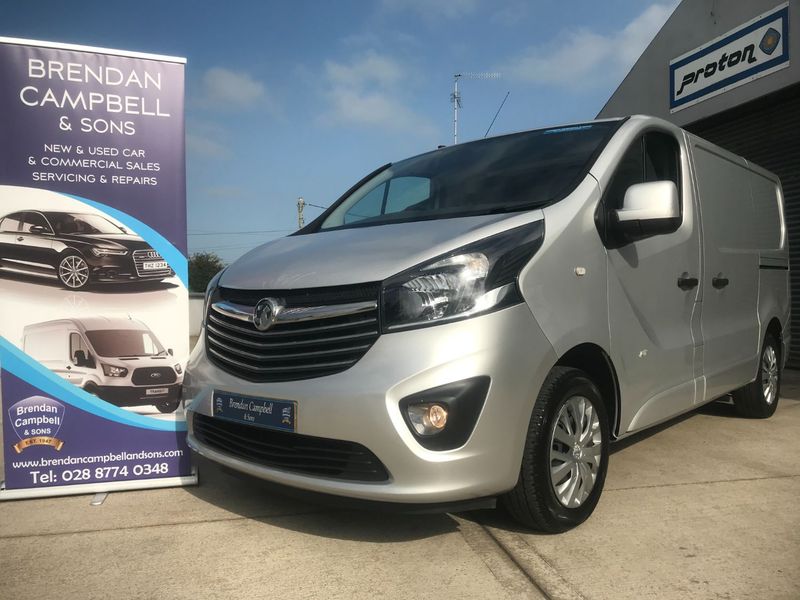 VAUXHALL VIVARO