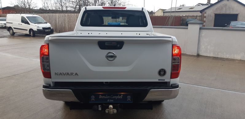 NISSAN NAVARA