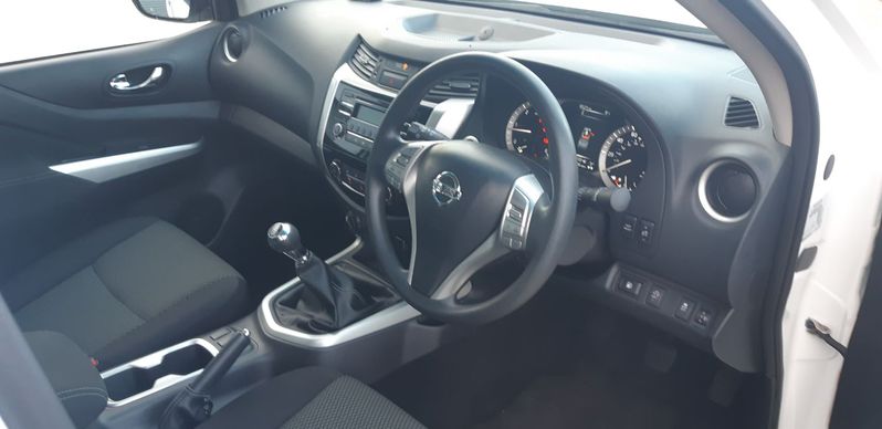 NISSAN NAVARA