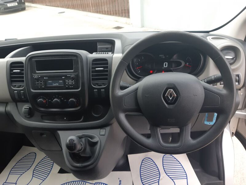 RENAULT TRAFIC