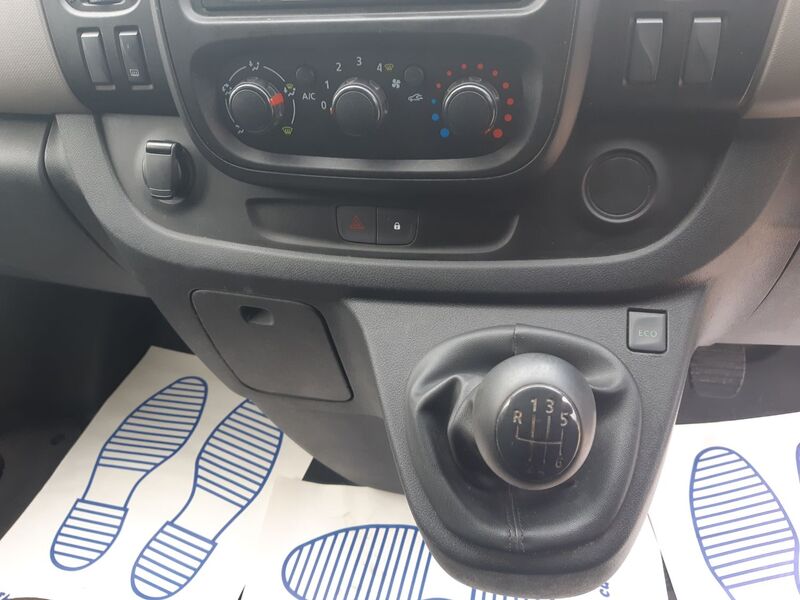 RENAULT TRAFIC