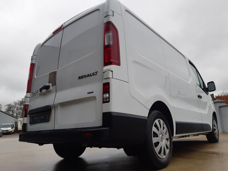 RENAULT TRAFIC