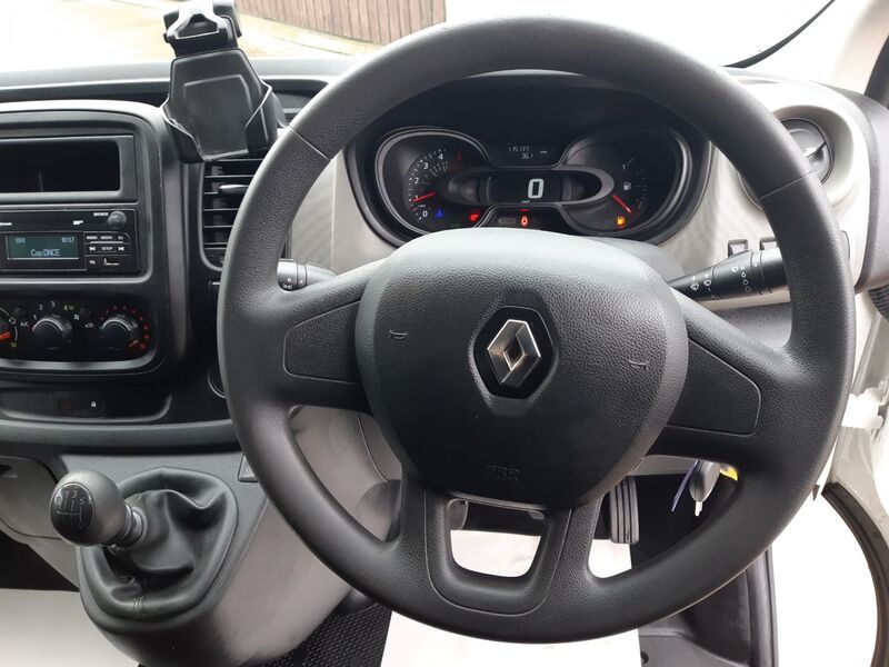 RENAULT TRAFIC