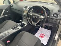 TOYOTA AVENSIS
