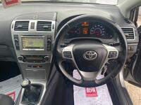 TOYOTA AVENSIS