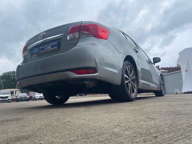 TOYOTA AVENSIS