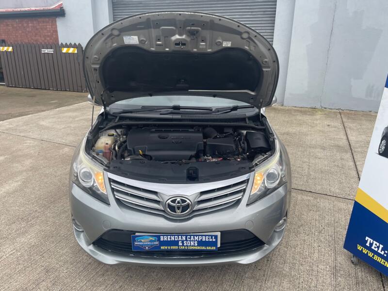TOYOTA AVENSIS