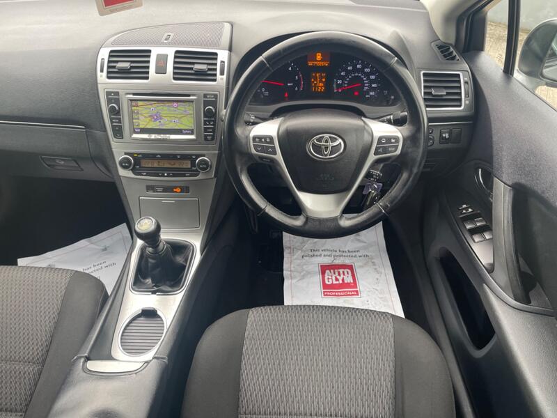 TOYOTA AVENSIS